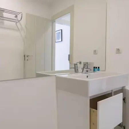 Duplex With Terrace In Principe Real * Lisbon