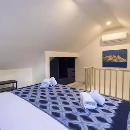 Apartment Duplex With Terrace In Principe Real *