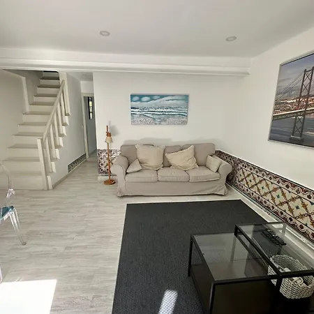 Apartment Duplex With Terrace In Principe Real Lisbon