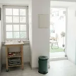 Principe Real Duplex With Terrace By Local Appartamento Lisbona