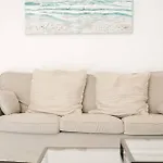 Principe Real Duplex With Terrace By Local Lisbona