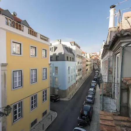 Duplex With Terrace In Principe Real Lisboa